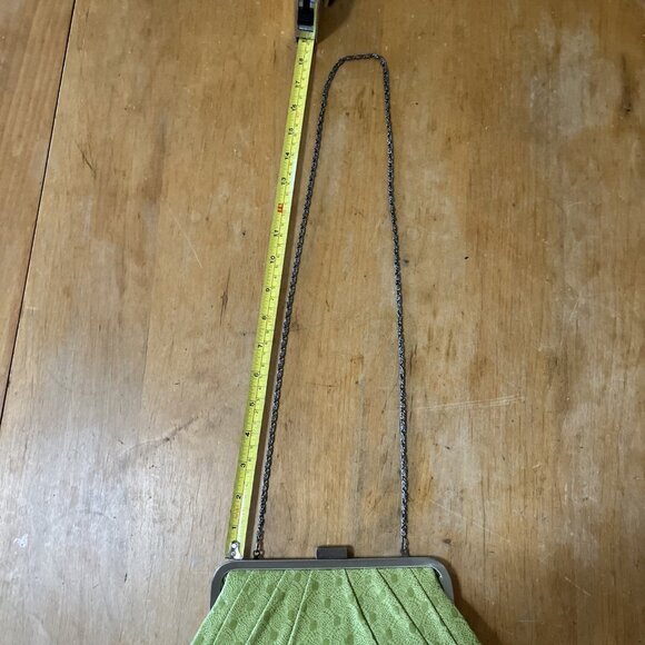 Chinese Laundry Purse Faux Green Leather Clutch Silver Chain strap & Hardware - Picture 4 of 11